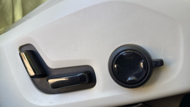 Volvo Xc60 2.0 D5 PowerPulse Inscription Pro 5dr AWD G tronic Diesel Estate